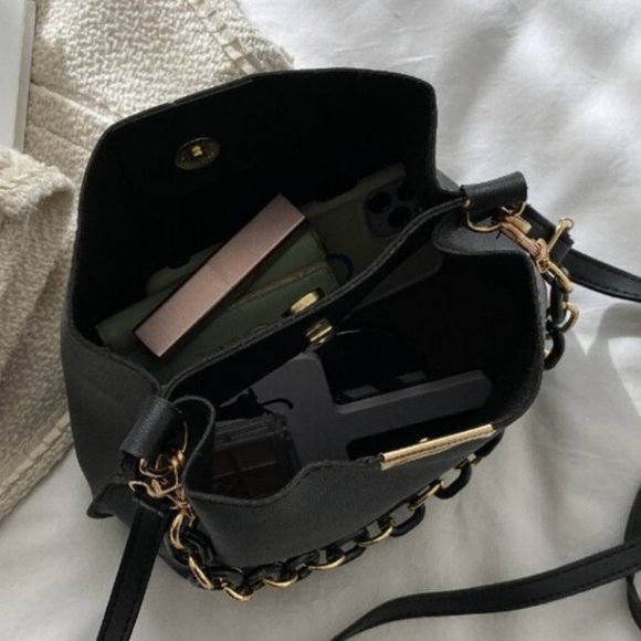 Black Vegan faux  Chain Detail Crossbody Bag khaki - Picture 3 of 6